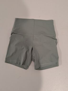 lululemon athletica High-Rise Bike Shorts - Sage Green